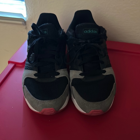 Adidas - Picture 1 of 4